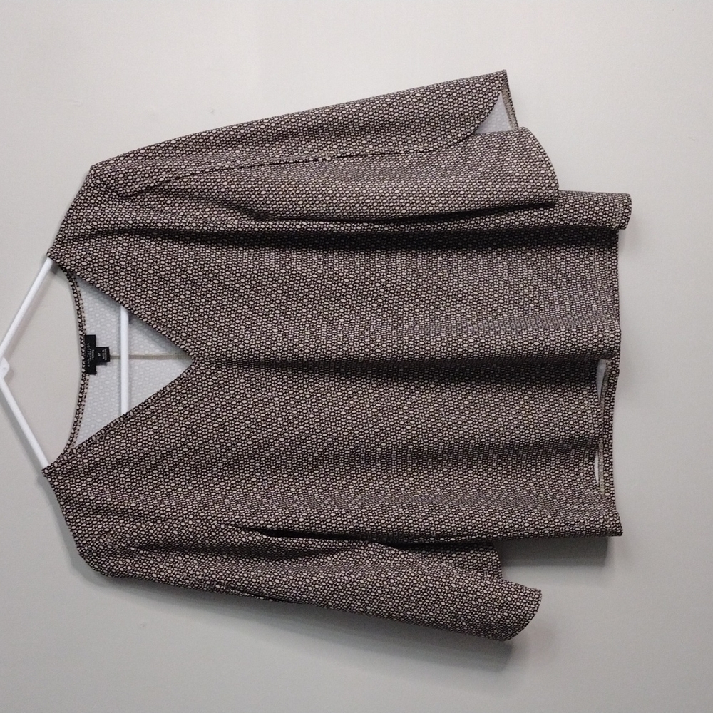 Ann Taylor V Neck Size MP Brown